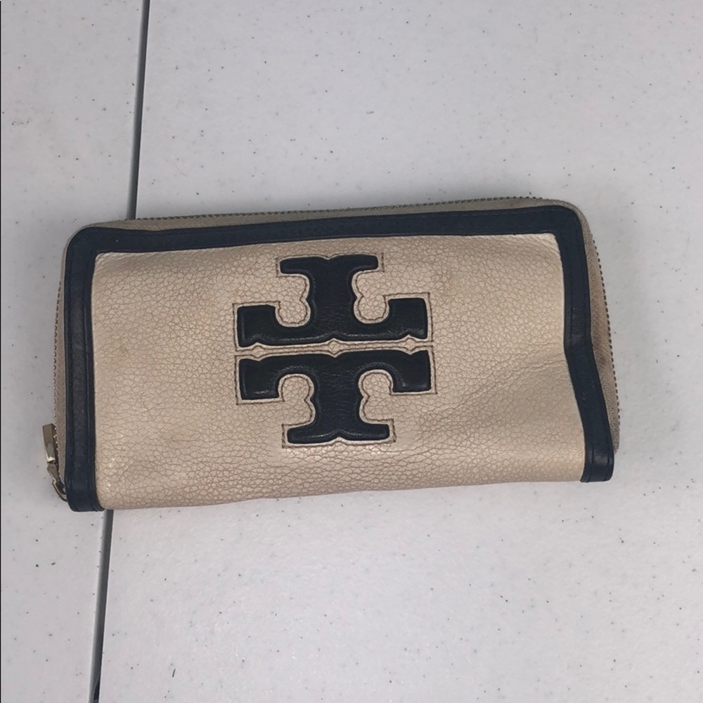 Authentic Tory Burch wallet